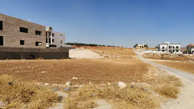 أرض في قطعة أرض سكنية منطقة فلل حديثة للبيع - 250,000 دأ - صورة NaN