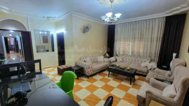 شقة - عمان طبربور قرب مدارس الخضر للبنين والباص السريع  - 62000 دأ