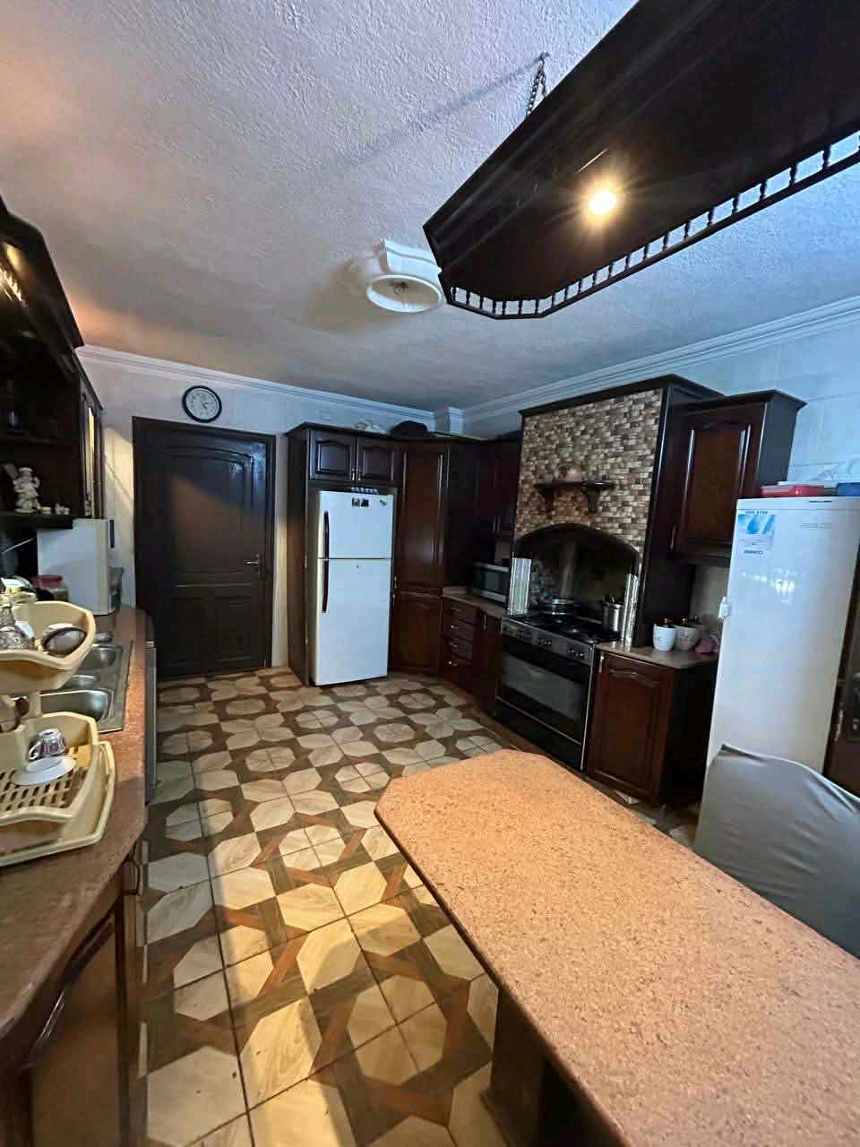 شقة في شقه للبيع بسعر مغري - 55,000 دأ - صورة 1