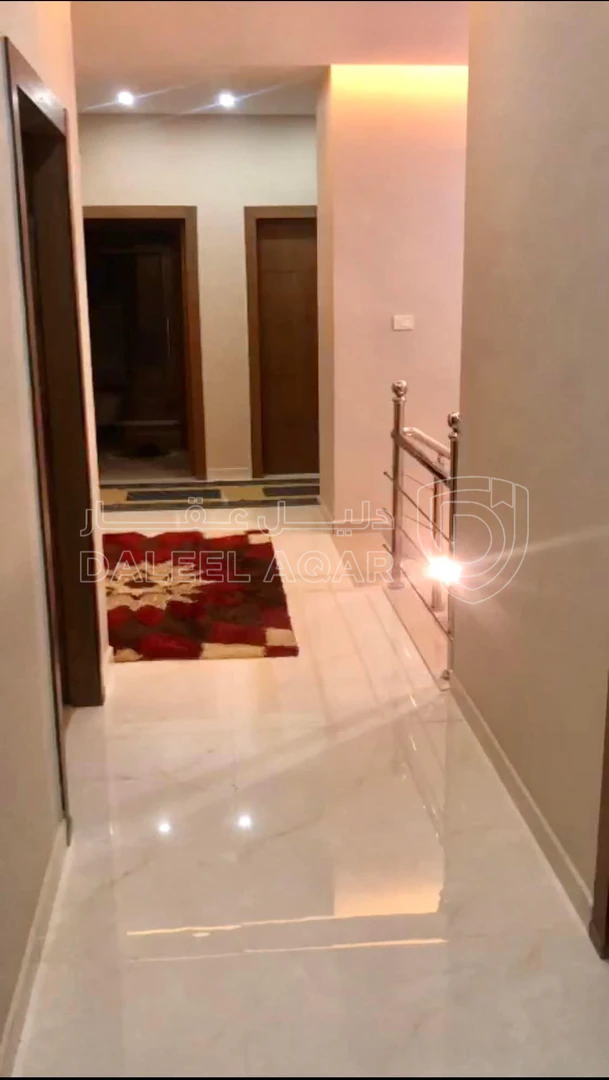 فيلا/منزل في فيلا متلاصقه مميزه جدا بسعر مغري - 190,000 دأ - صورة 1