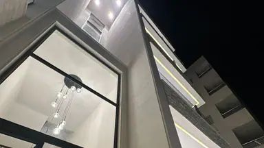 شقة - قرب اشارات حي الصحابه - 118000 دأ