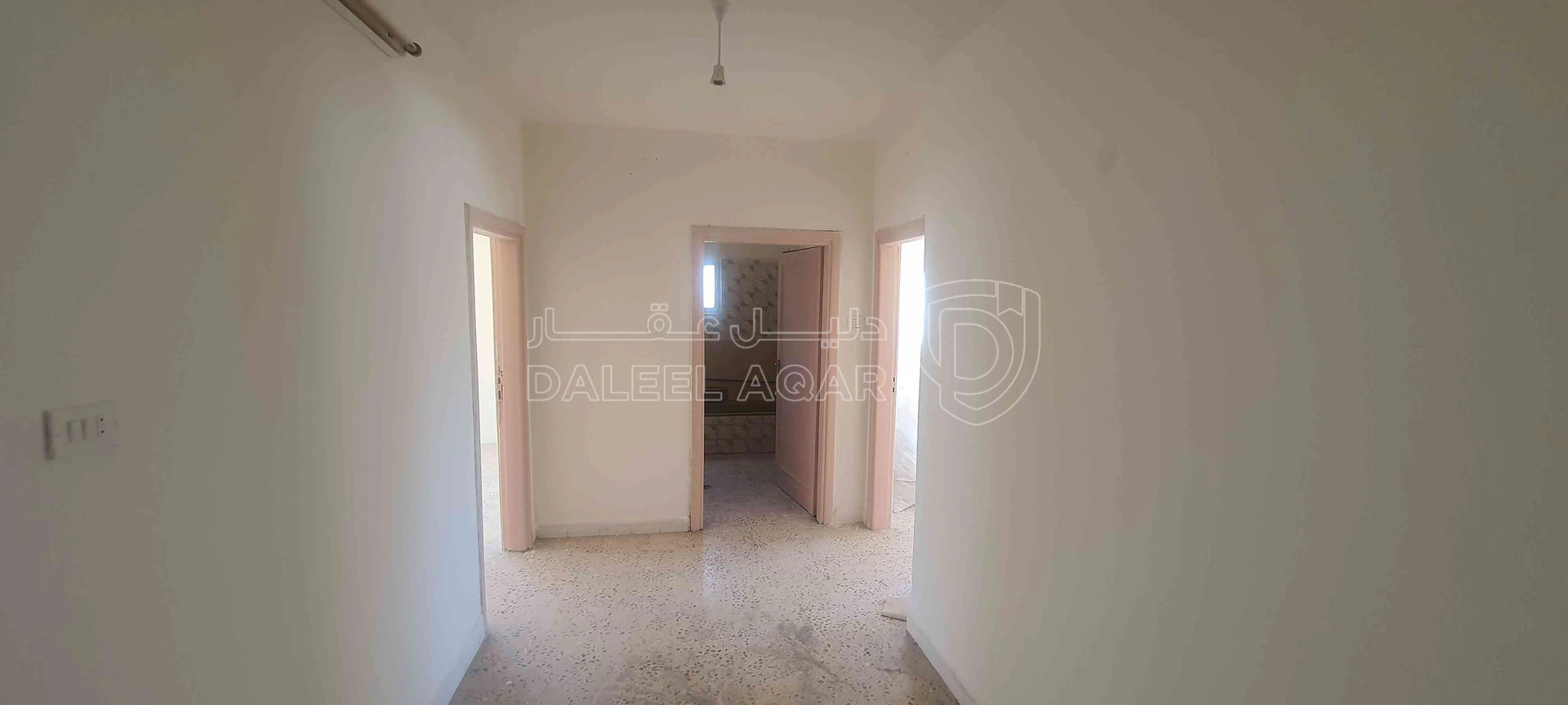 شقة في اربد خلف الضمان الاجتماعي - 9,500 دأ - صورة 1