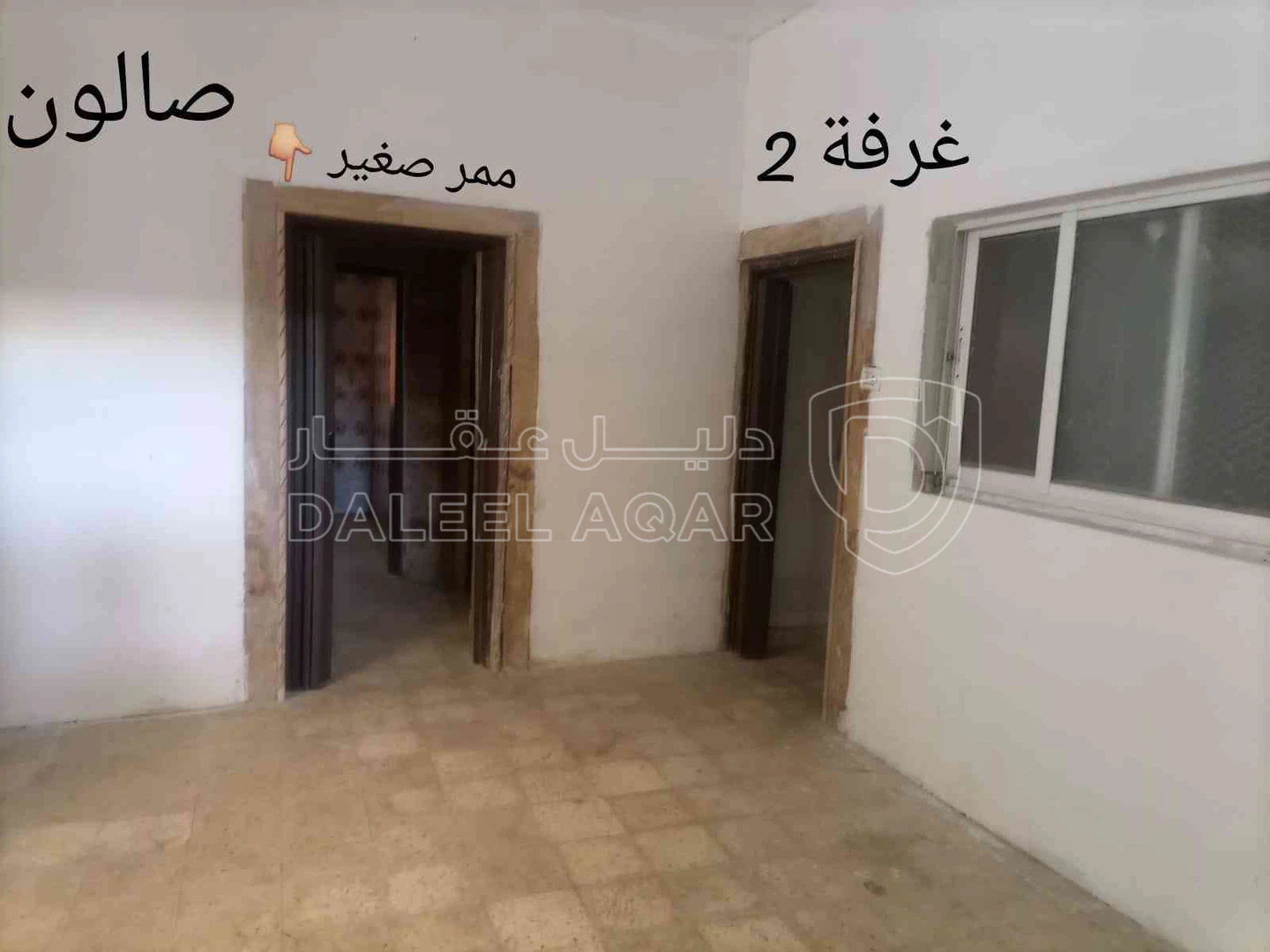 شقة في الرصيفة حي الحسين جانب مسجد التوحيد الجنوبي - 16,000 دأ - صورة 1