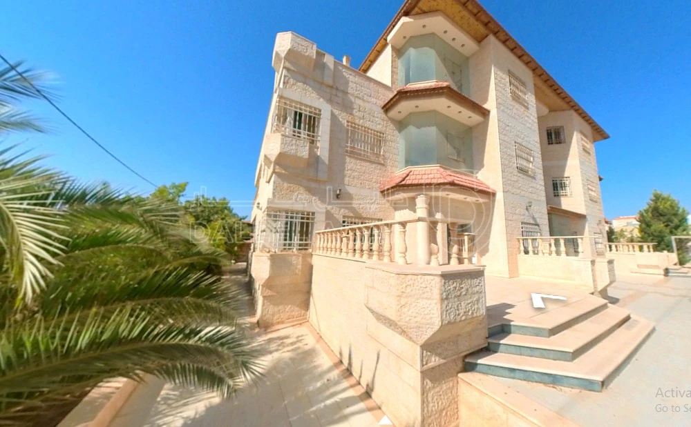 فيلا/منزل في شمال من كلية الكرك قرب مؤسسة الغذاء والدواء - 400,000 دأ - صورة 1