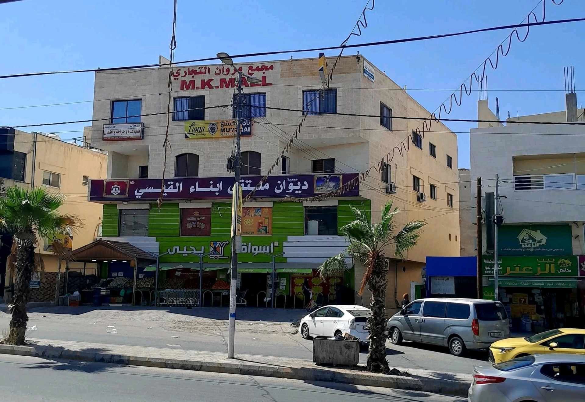 مبنى في الزرقاء الجديده -شارع الفلاتر - 560,000 دأ - صورة 1