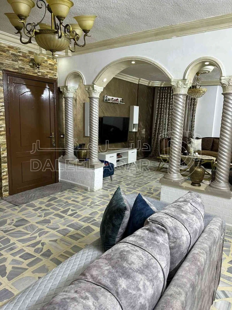 شقة في عمان شارع الاستقلال - 42,000 دأ - صورة 1