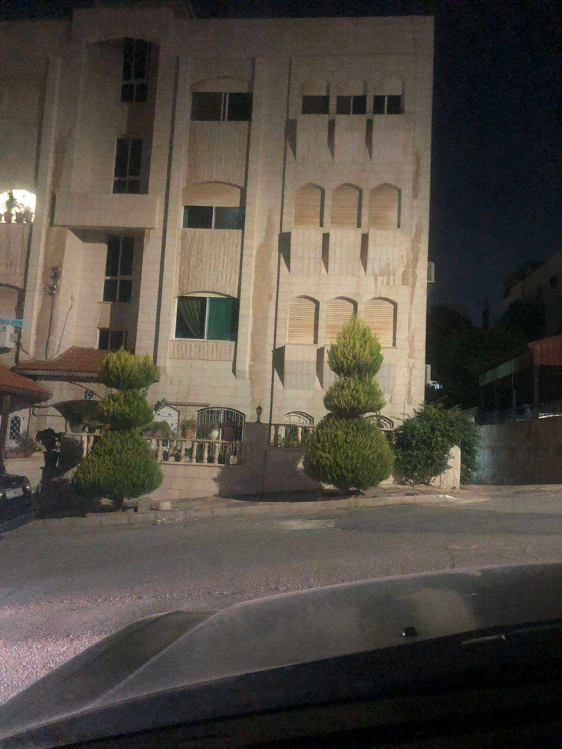 شقة في عمان ضاحية الرشيد خلف مبنى الأمم المتحده - 125,000 دأ - صورة 1
