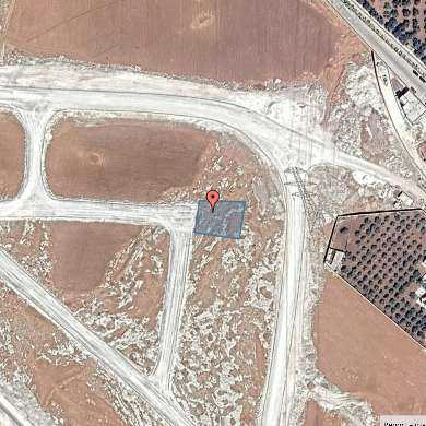 أرض في بالقرب من مدرسة الشويفات ونادي الجواد العربي - 208,170 دأ - صورة 1