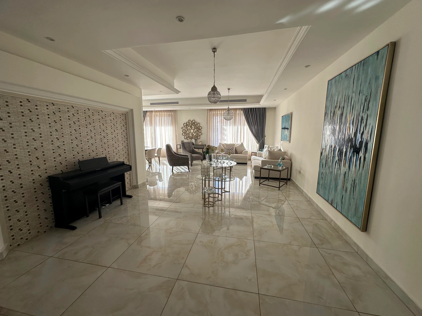 شقة في عمان- ام السماق- شارع العامرة - 325,000 دأ - صورة 1