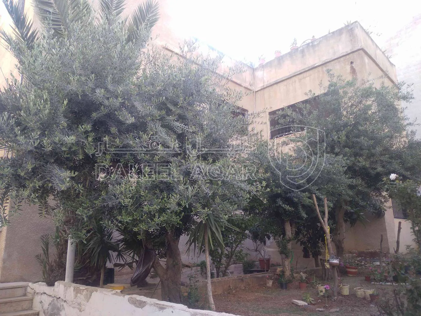 فيلا/منزل في صويلح الحي الشرقي مقابل كازيه توتال دخله مطعم الحناين شارع محمد اسماعيل العطيات - 160,000 دأ - صورة 1