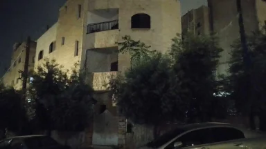مبنى في ماركا الشماليه حي المزارع ت 0796198119 - 80,000 دأ - صورة NaN