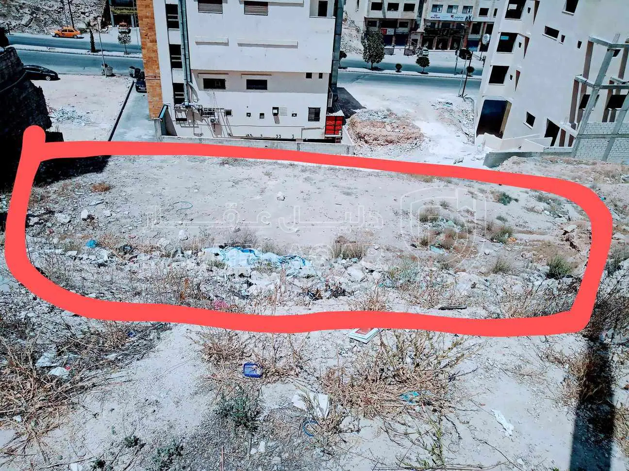 أرض في خلف محطة شحن السيارات الكهربائية شارع الكرامة - 59,000 دأ - صورة 1