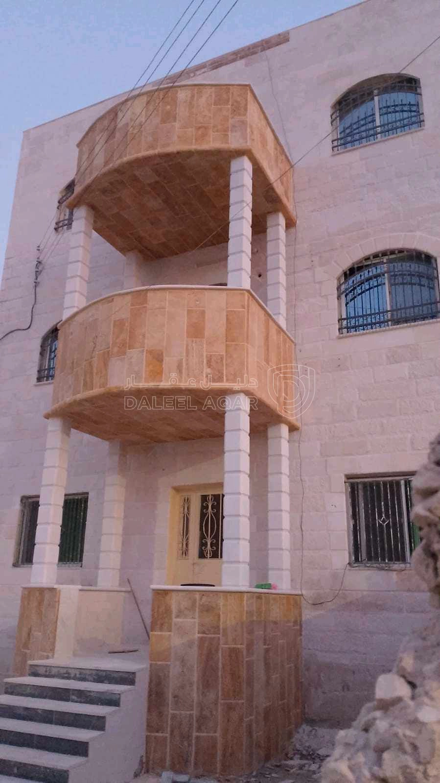 مبنى في سحاب - 175,000 دأ - صورة 1
