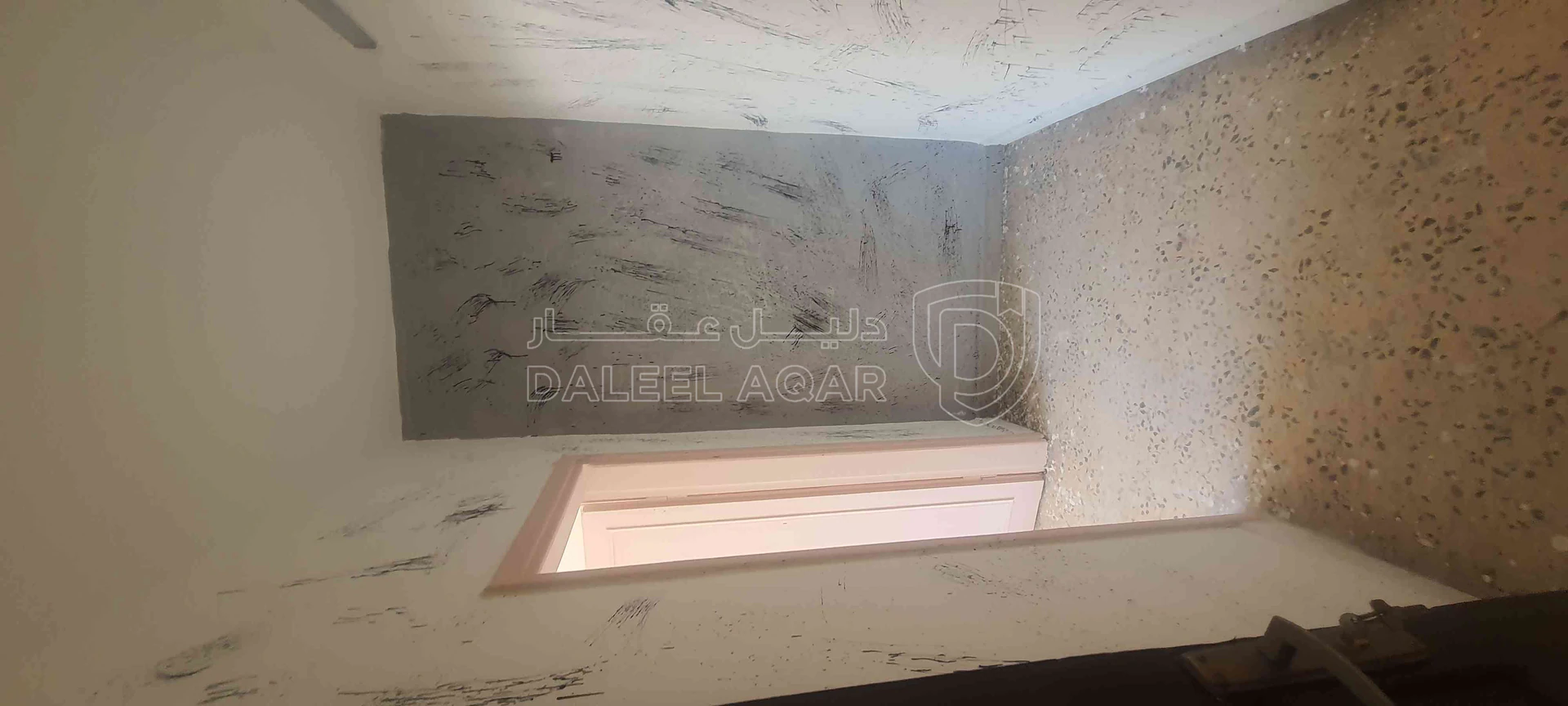 شقة في اربد خلف الضمان الاجتماعي - 9,500 دأ - صورة 1