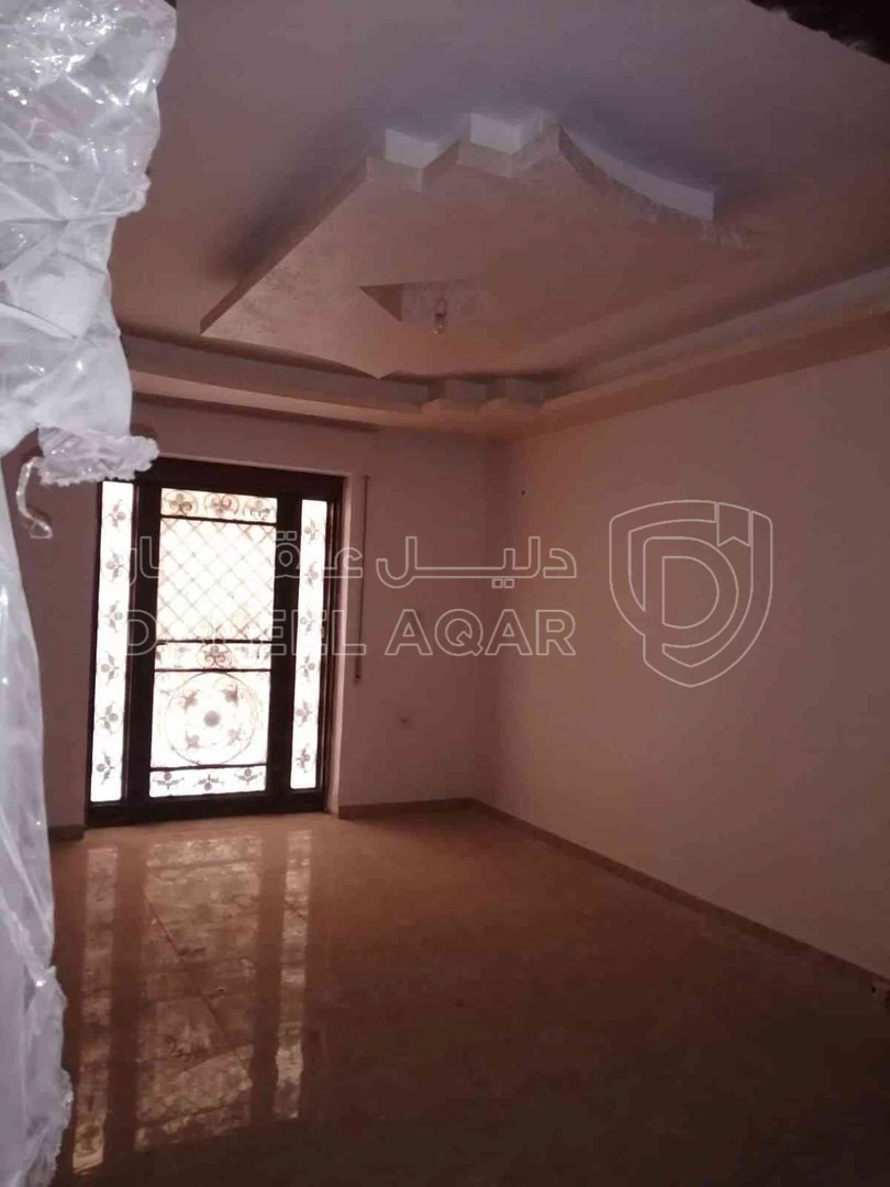 شقة في اربد الحي الشرقي ميدان الزعبي غرب حديقة الزهراء ب ٢٠٠ متر - 42,000 دأ - صورة 1