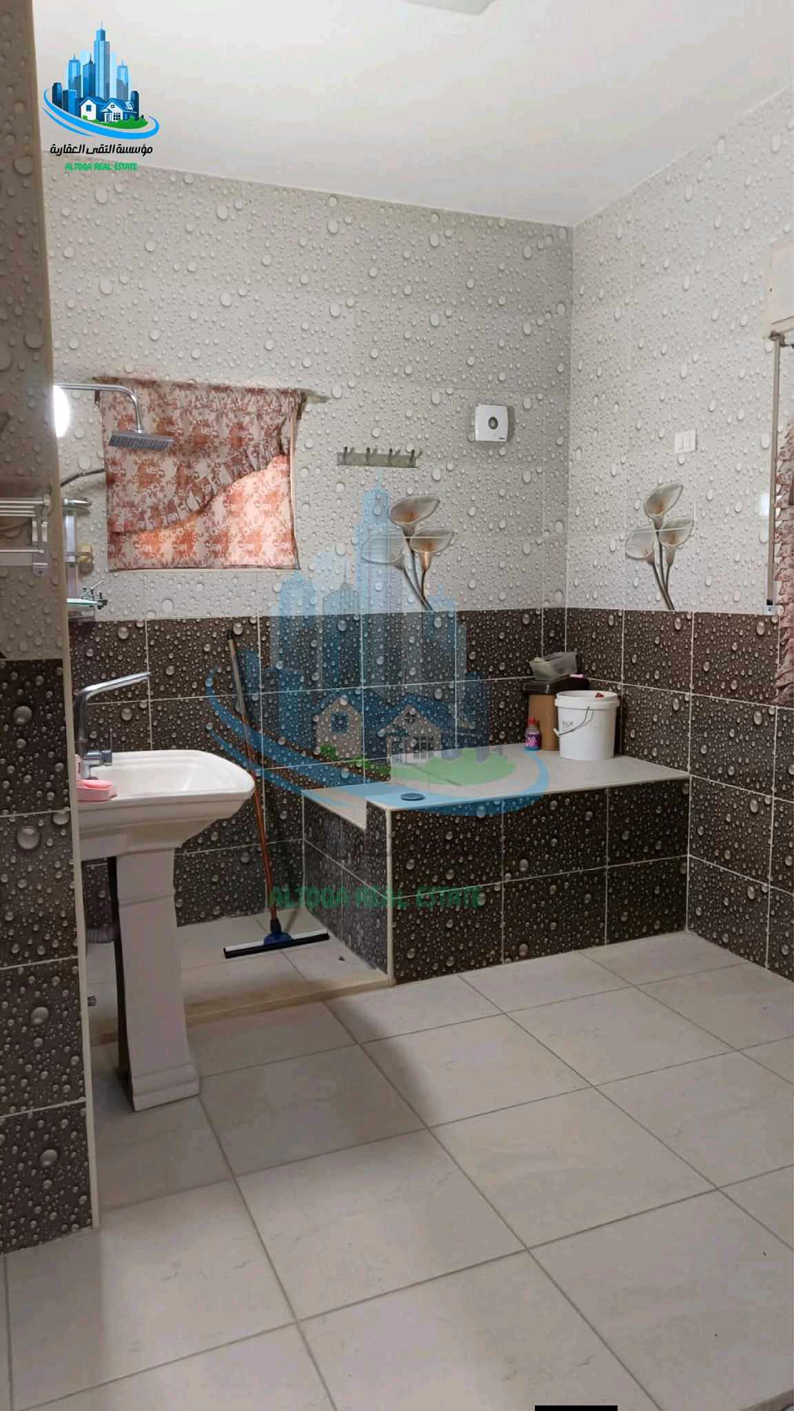 مبنى في الزرقاء الجديده دوار الجي كي - 275,000 دأ - صورة 1