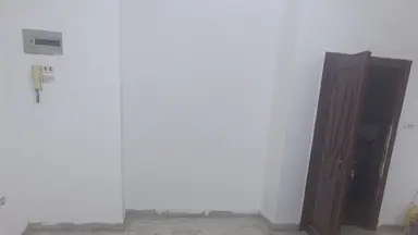 شقة - ام اذينة  - 100000 دأ