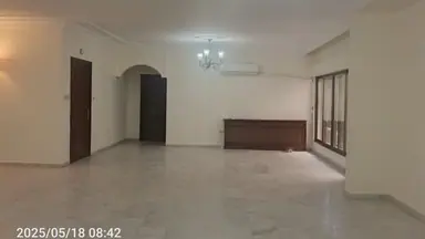 شقة في شارع عمر خليفات - 110,000 دأ - صورة NaN