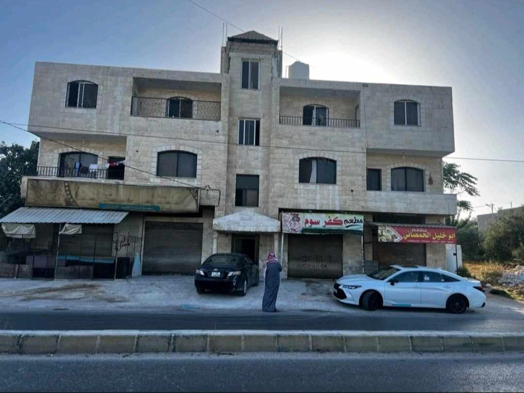 مبنى في  الموقع : اربد- بني كنانة - كفرسوم الشارع الرئيسي مدخل كفرسوم - 160,000 دأ - صورة 1