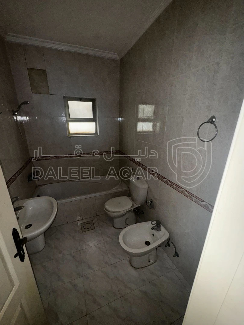 شقة في Suweileh - 90,000 دأ - صورة 1