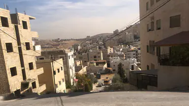 مبنى في عماره بحاجة للتشطيب بسعر جدا منخفض - 170,000 دأ - صورة NaN