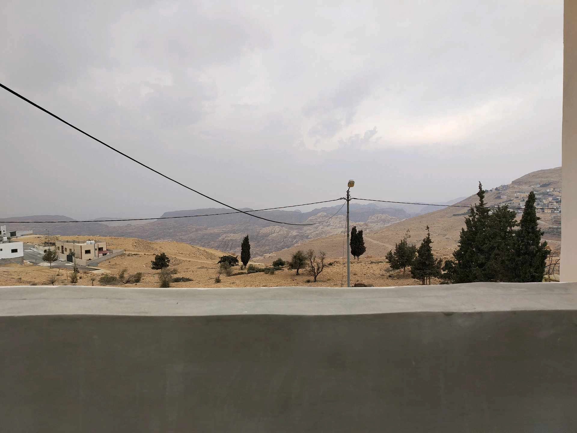 مبنى في وادي موسى - 90,000 دأ - صورة 1