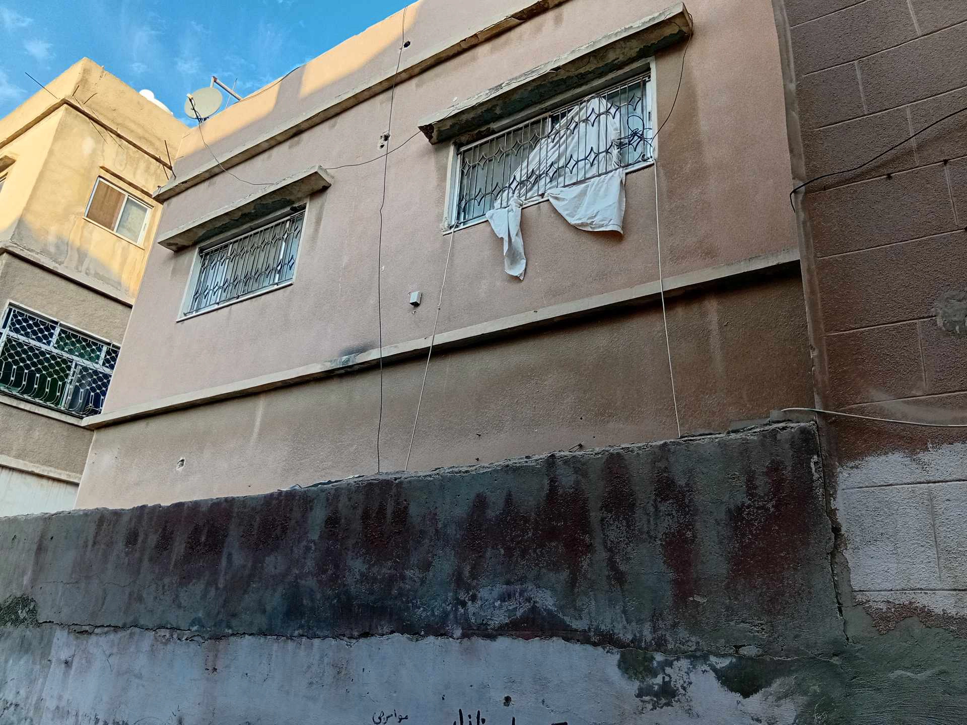 مبنى في الزرقاء الوسط التجاري  - 95,000 دأ - صورة 1