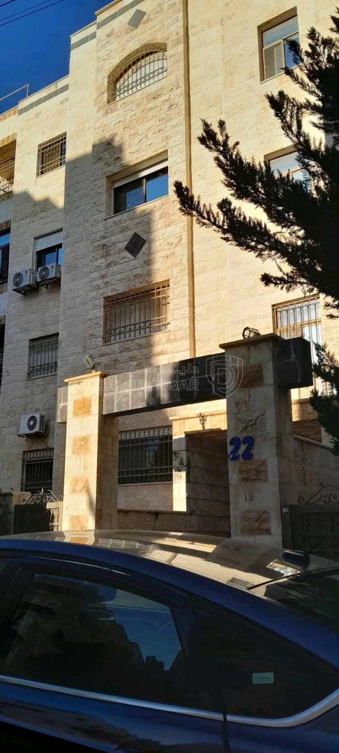 شقة في عمان،امام طوارئ مشفى الأمير حمزة  - 56,000 دأ - صورة 1