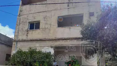مبنى - بناية ثلاث طوابق في اربد الحي الشمالي  - 60000 دأ