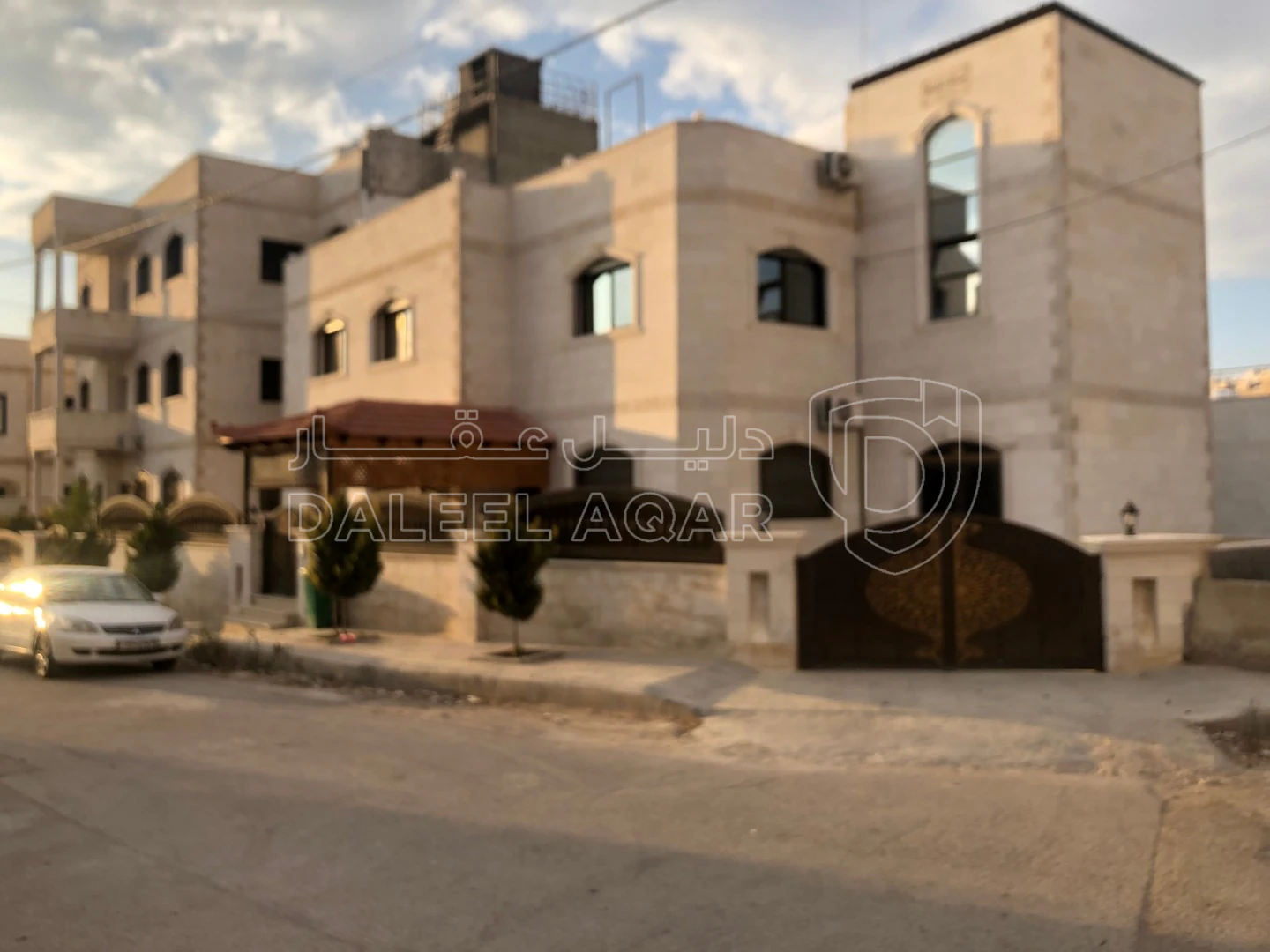 فيلا/منزل في فيلا متلاصقه مميزه جدا بسعر مغري - 190,000 دأ - صورة 1