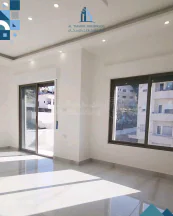 شقة في حي عدن قرب دوار الجبالي  - 39,000 دأ - صورة NaN