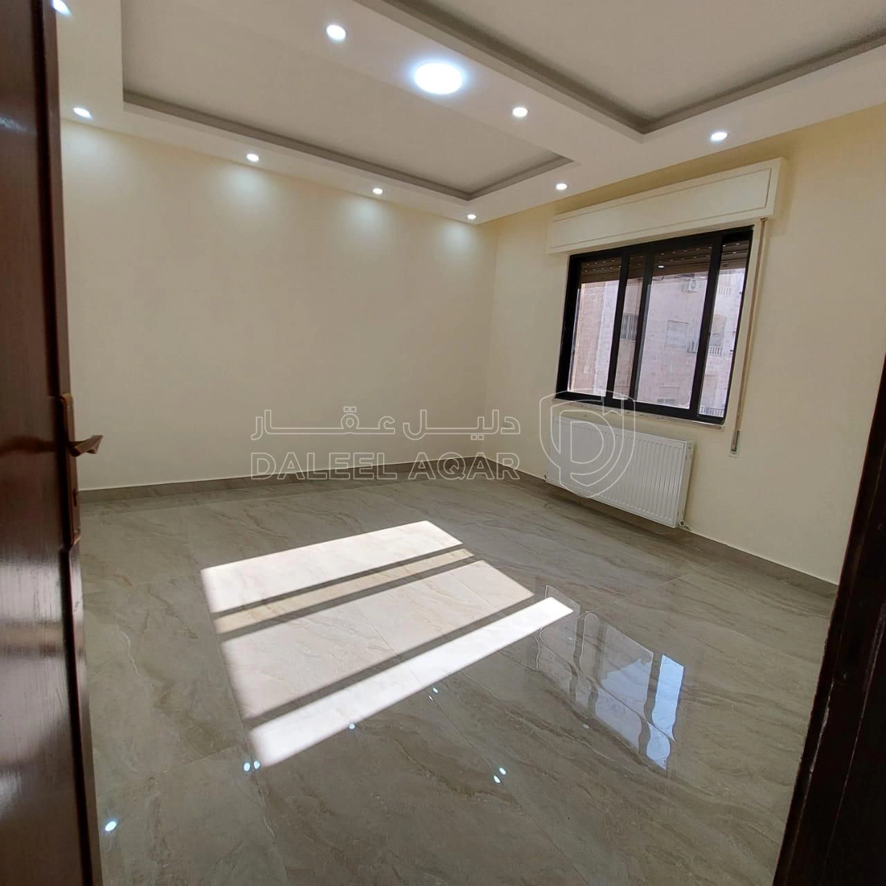 شقة في ضاحية الرشيد - خلف الجامعة الاردنية  - 53,000 دأ - صورة 1