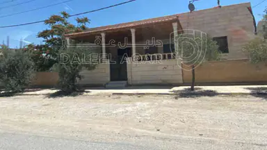 فيلا/منزل - ضاحية الأميرة هيا شارع زيد بن حارثه قرب مسجد خزيمة بن ثابت  - 85000 دأ