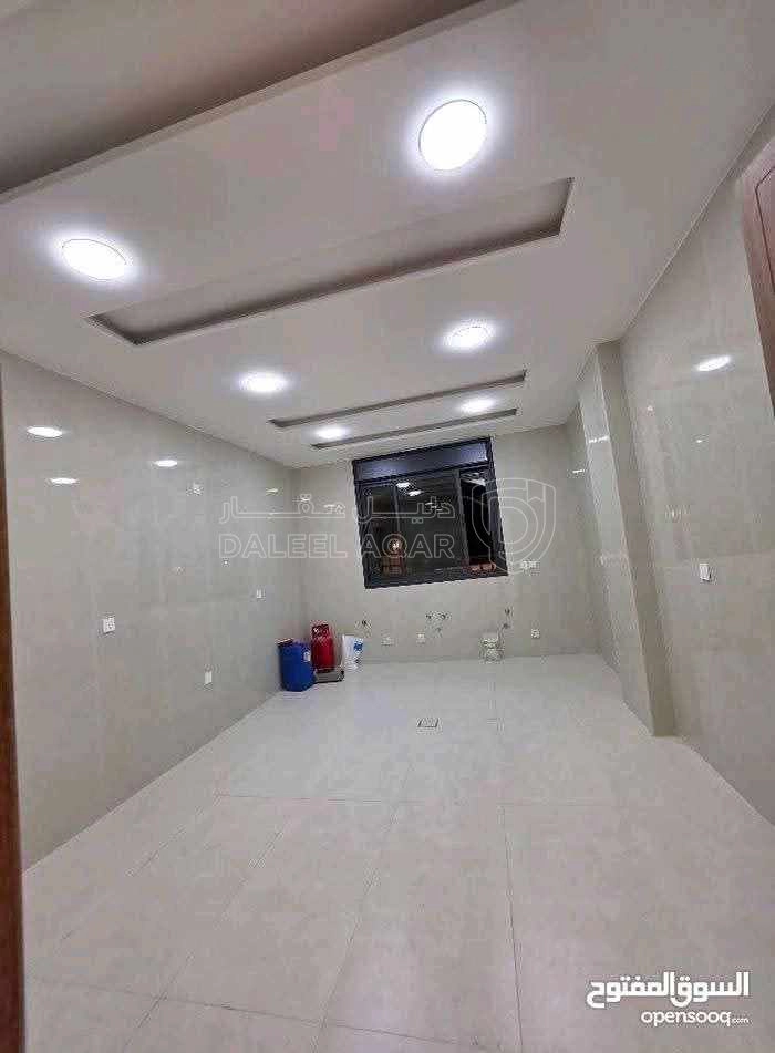 شقة في العقبة السكنية الثامنة  - 69,000 دأ - صورة 1