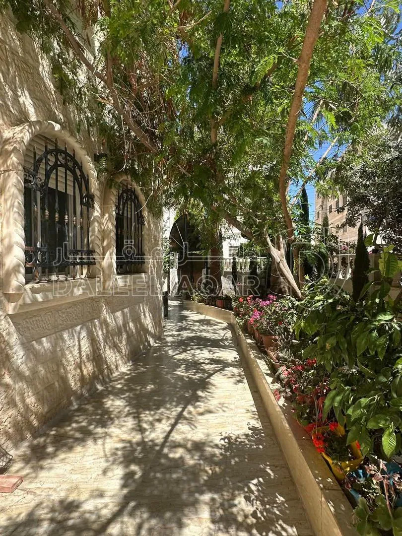 فيلا/منزل في دوار المشاغل - 385,000 دأ - صورة 1
