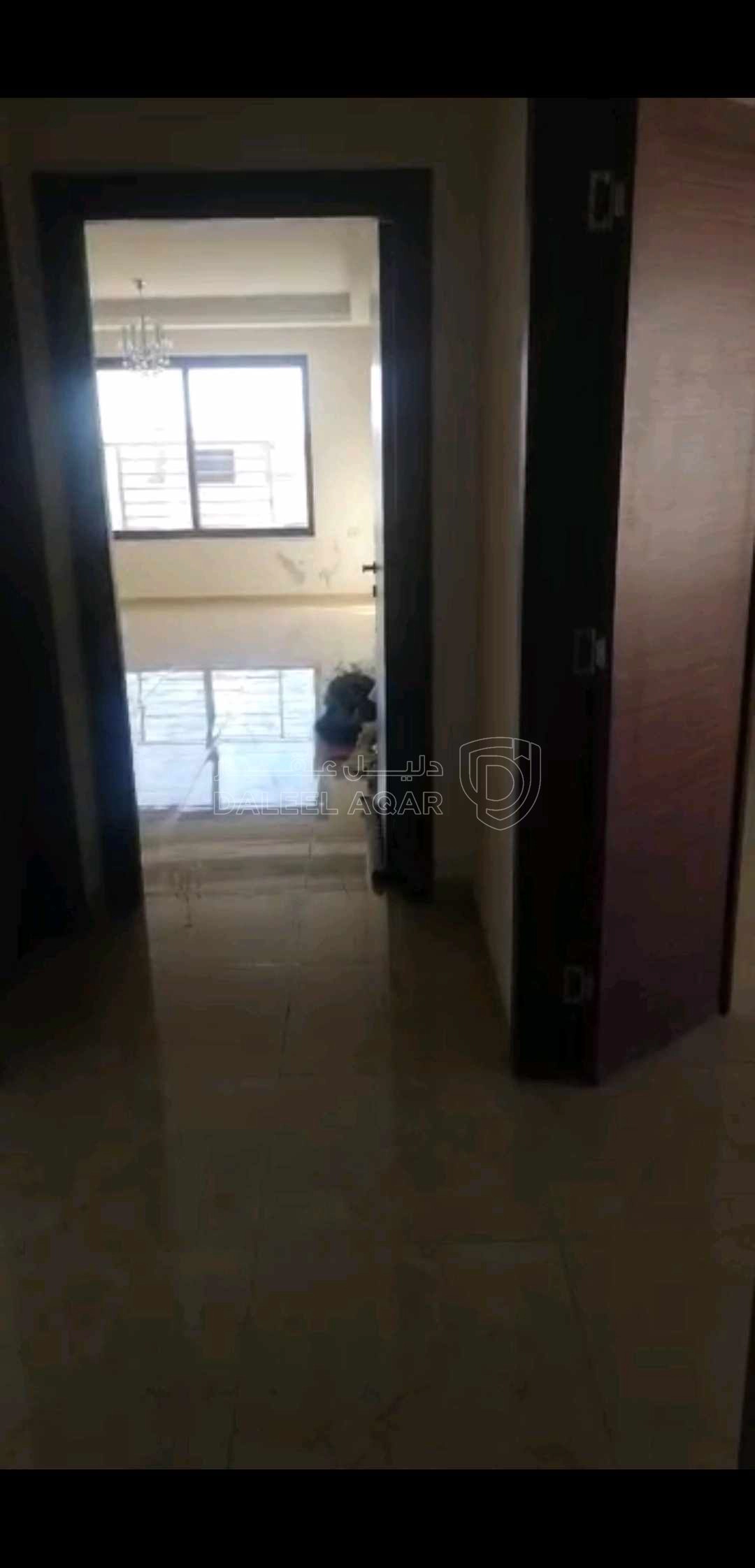 شقة في عمان البنيات قرب ثانوية البنيات للبنين - 80,000 دأ - صورة 1
