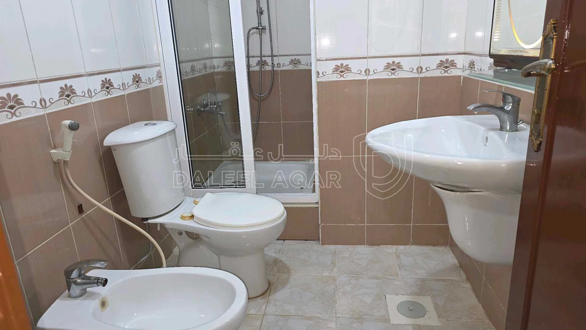 شقة في جبل الزهور  - 32,000 دأ - صورة 1