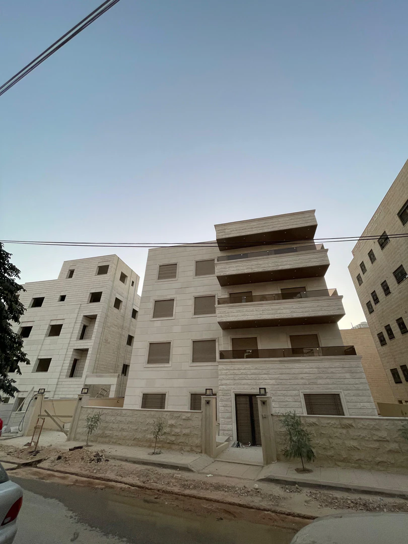 شقة في قرب الراعي مول - 55,000 دأ - صورة 1