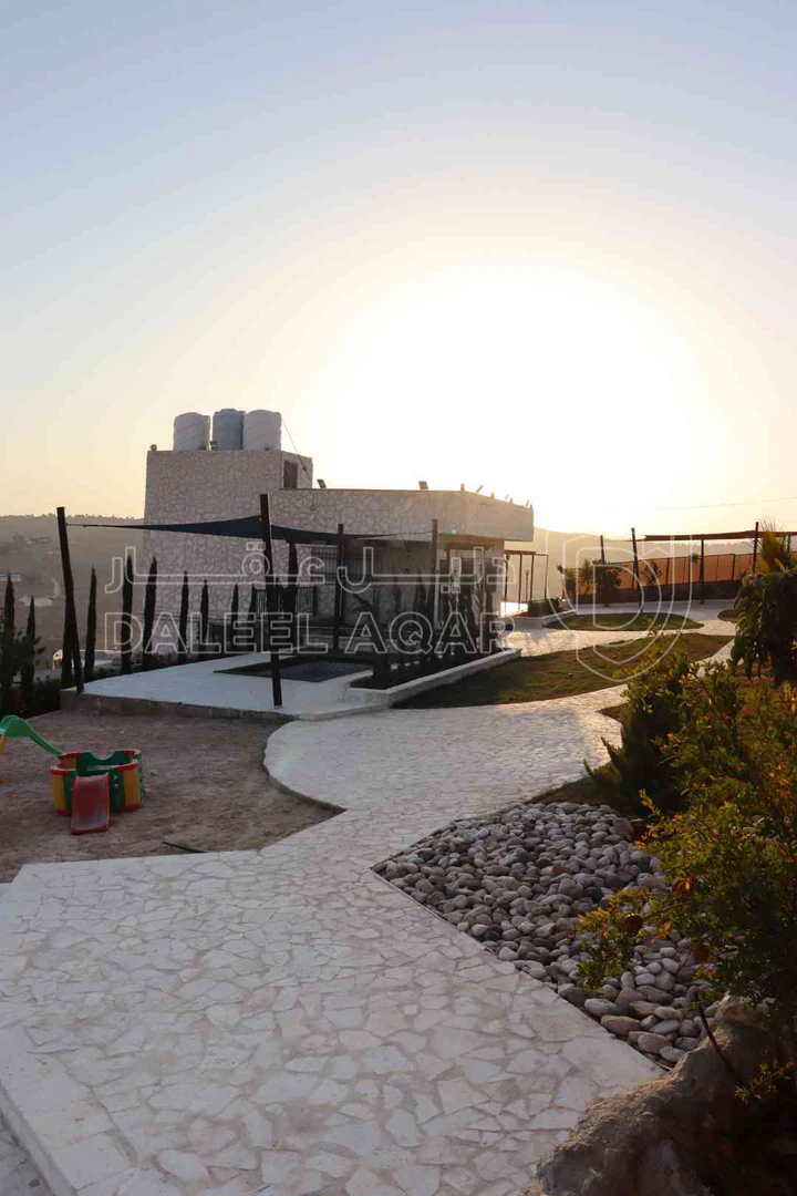 مزرعة/شاليه في مزرعة للبيع في دحل بسعر مغري جدا  - 175,000 دأ - صورة 1