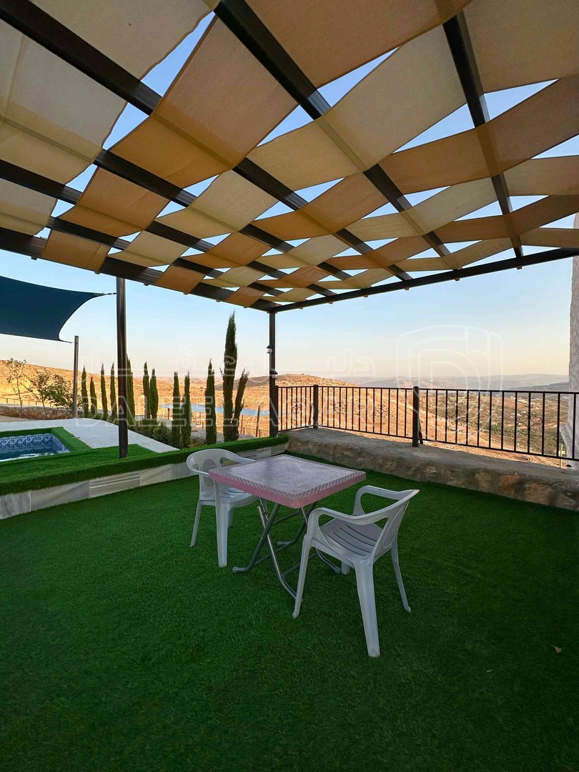 مزرعة/شاليه في مزرعة للبيع في دحل بسعر مغري جدا  - 175,000 دأ - صورة 1