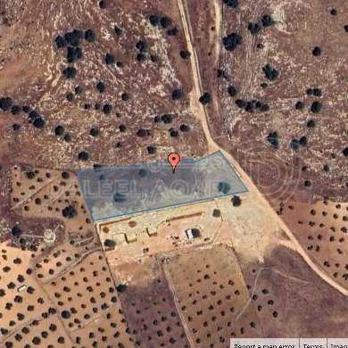 أرض في الزرقاء - صروت - 66,000 دأ - صورة 1