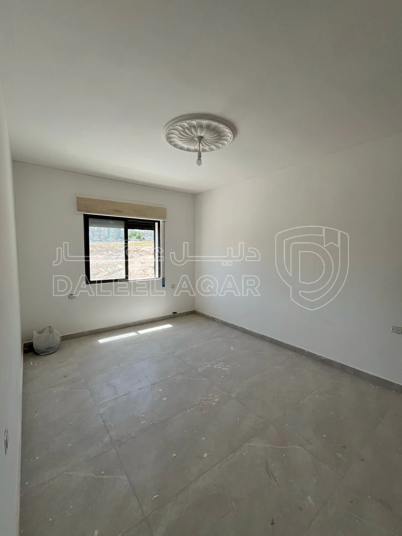 شقة في في جبل الزهور ب 40 الف طابق اول شقة جديدة 90 متر  - 40,000 دأ - صورة 1