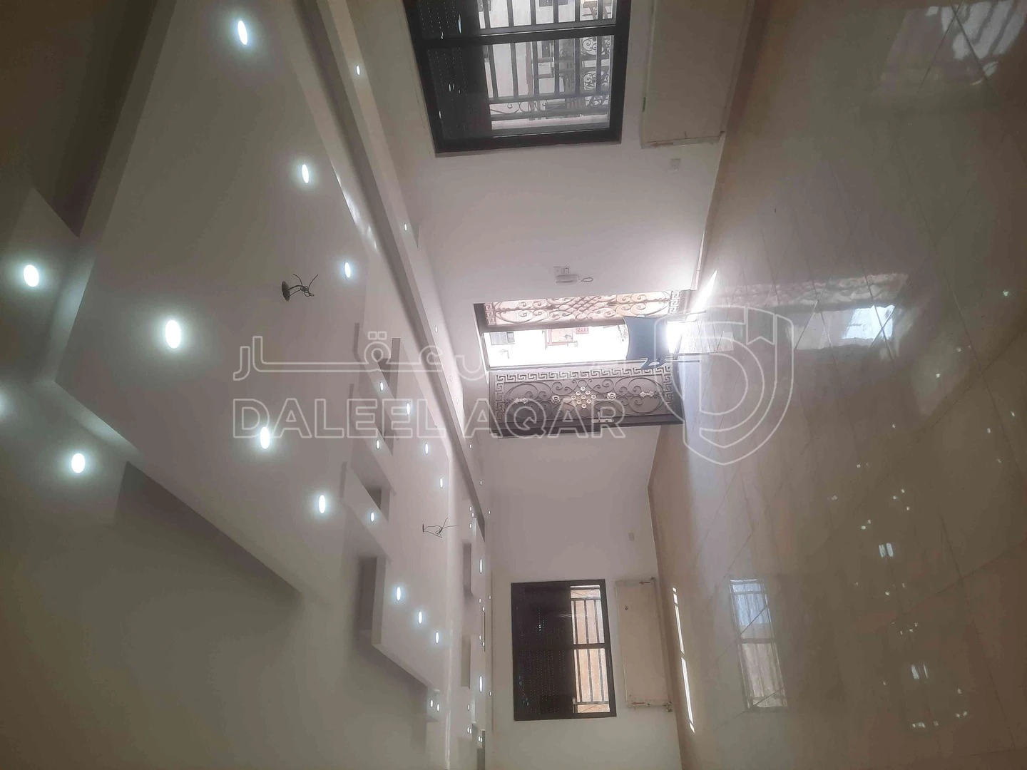 شقة في شقة ارضية مع حدائق للبيع في عرجان - 115,000 دأ - صورة 1