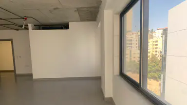 مكتب/تجاري في وادي صقرة، مقابل البنك العربي - 84,000 دأ - صورة NaN