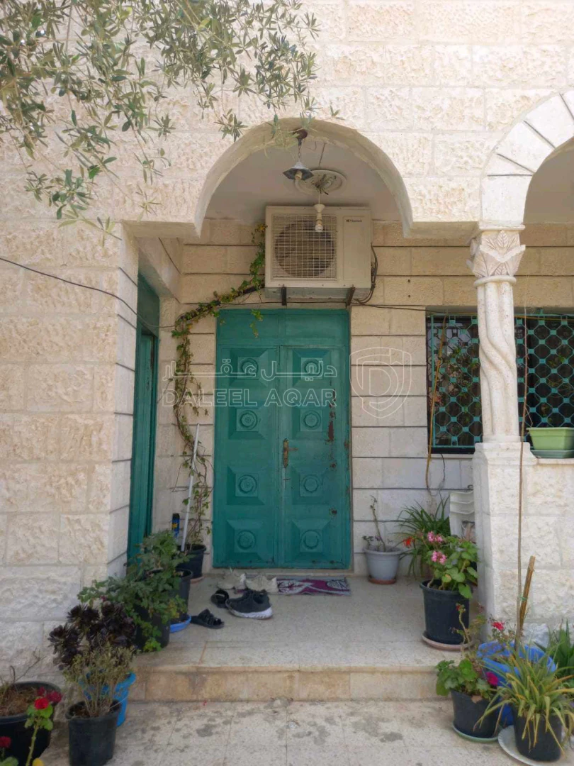 مبنى في الزرقاء بالقرب من كنيسة الماريوسف  - 145,000 دأ - صورة 1