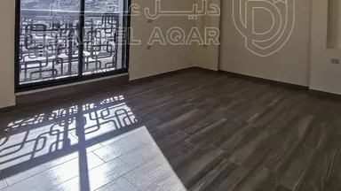 شقة - الحويطي خلف المدارس العالمية  - 175000 دأ