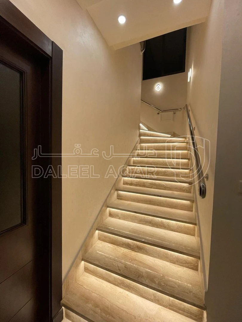شقة في عمان - ناعور - 155,000 دأ - صورة 1