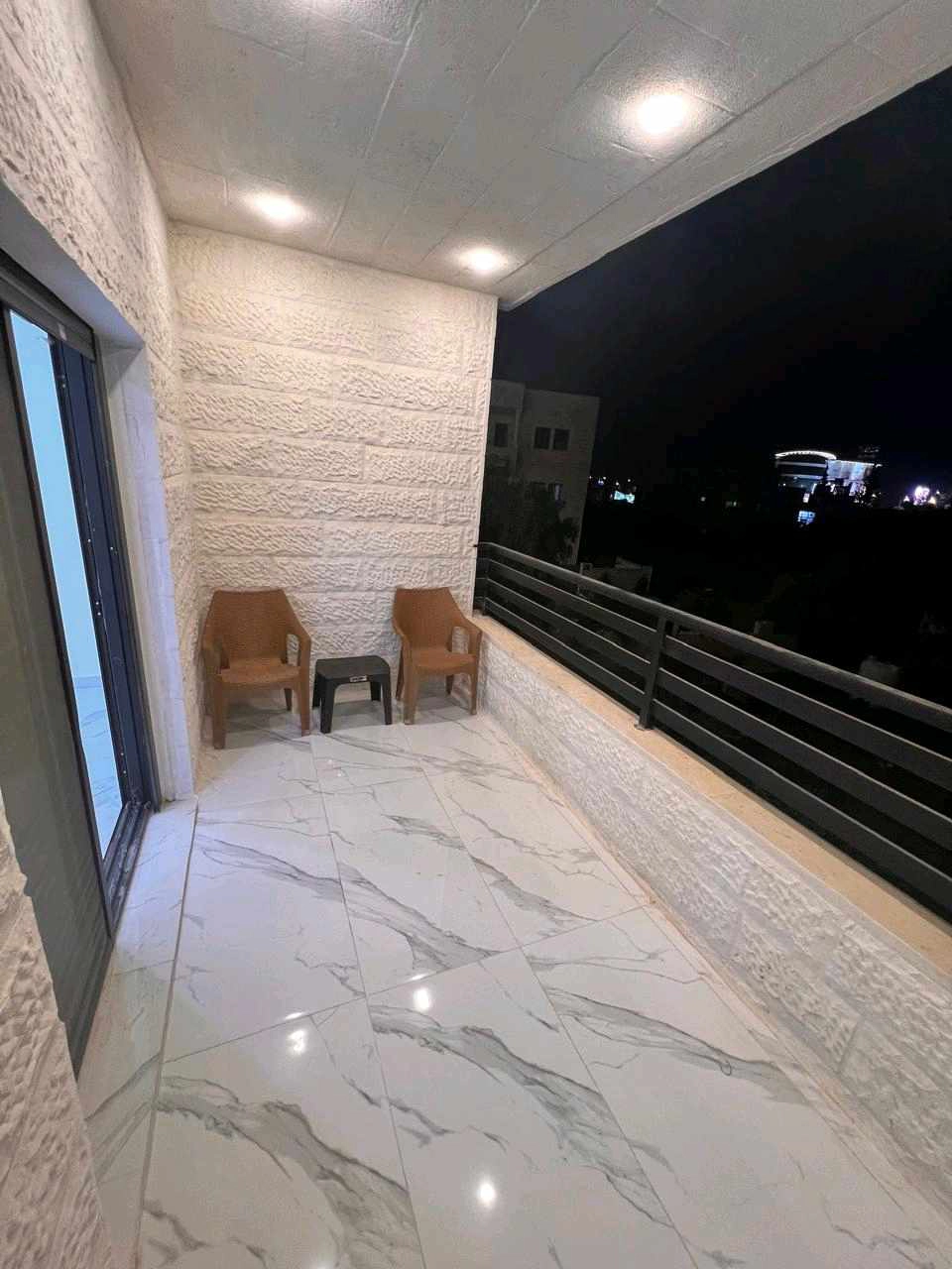شقة في إربد قرب شارع عمان مخابز السنبلة - 73,000 دأ - صورة 1