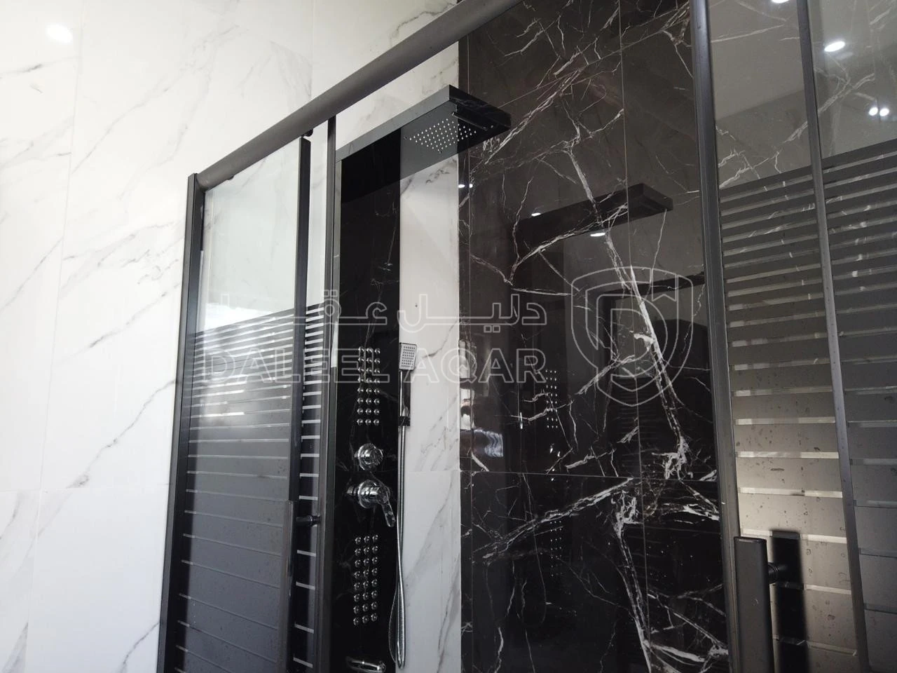 شقة في ‏ALHAKAM HOUSING كاش او أقساط من المالكمشروع مادبا حي الرشاد ((بالقرب من مسجد عيسى أبن مريم))( شقق طابقيه مساحة (174)📌لدينا فريق كامل مجهز في اي وقت للجولات الميدانية وتزويدكم في ادق التفاصيل للمشروع (المشروع جاهزة للتسليم) 🏘️🏘️🏙️ شركتنا مختصة باختيار المواقع الاستراتيجية وفي أرقى المناطق) ________🏘️ مواصفات الشقق بمواصفات ڤلل💯تشطيبات سوبر ديلوكس❇️ مساحة الشقه الاولى 174+220 مساحات خارجيه ❇️ مساحة الشقق (174)م وتتكون من : ✔️ 2 غرف نوم اطفال  ✔️ غرفة ماستر ✔️ 3حمامات ✔️ صالون مع بلكونه✔️ مطبخ مع بلكونه✔️ غرفة ضيوف مع بلكونه 📌مواصفـات الشقة :-🔹المنيوم مقطع خاص Spacer 16m زجاج Double Glaze عازل للحرارة والصوت .🔹اباجورات المنيوم كهرباء معزولة Foam .🔹 بورسلان إسباني نخب أول .🔹 أطقم حمامات معلقة Vetra .🔹 مغاسل كاونتر مع خزائن Laminate .🔹 بطاريات Roca إسباني .🔹 نظام Shower Jet مع قاطع سيكوريت واكسسوارات Stainless steel .🔹 أسقف جبسبمورد مع ديكورات مودرن مميزة لكامل الشقة .🔹انارة Spot light Linear light لكامل الشقة .🔹أبواب قشرة جوز دهان ايطالي .🔹باب رئيسي أمان متعدد الاقفال .🔹دهانات ديكورية للمداخل ودهانات Dulux لداخل الشقة .🔹انتركم  .🔹تمديدات انترنت لكل الغرف .🔹تأسيس كامل للمكيفات لكل الغرف ويشمل النحاس والكهرباء والتصريف .🔹نظام ستلايت مركزي📌مواصفات المشروع :-🔸واجهات وبروزات معمارية مميزة حجر رويشد نخب اول قياس 50 سم .🔸ديكورات للمداخل والادراج وواجهات المصاعد .🔸رخام ايطالي للمداخل والادراج والترسات .🔸مصعد ايطالي Stainless Steel .🔸عزل كامل مائي وحراري لجدران المبنى داخلي وخارجي .🔸موقف سيارة مستقل لكل شقة .🔸خزان ماء اضافي لكل شقة .🔸تشطيبات Super Deluxe .🔸اشراف هندسي كامل على كافة مراحل العمل من التأسيس وحتى التشطيب النهائي .✅ خدمة ضمان ما بعد البيع :-جميع الشقق منفذة باعلى المواصفات الفنية ومكفولة لمدة سنةكاملة 💯.للأستفسار :0777979428 - 75,000 دأ - صورة 1