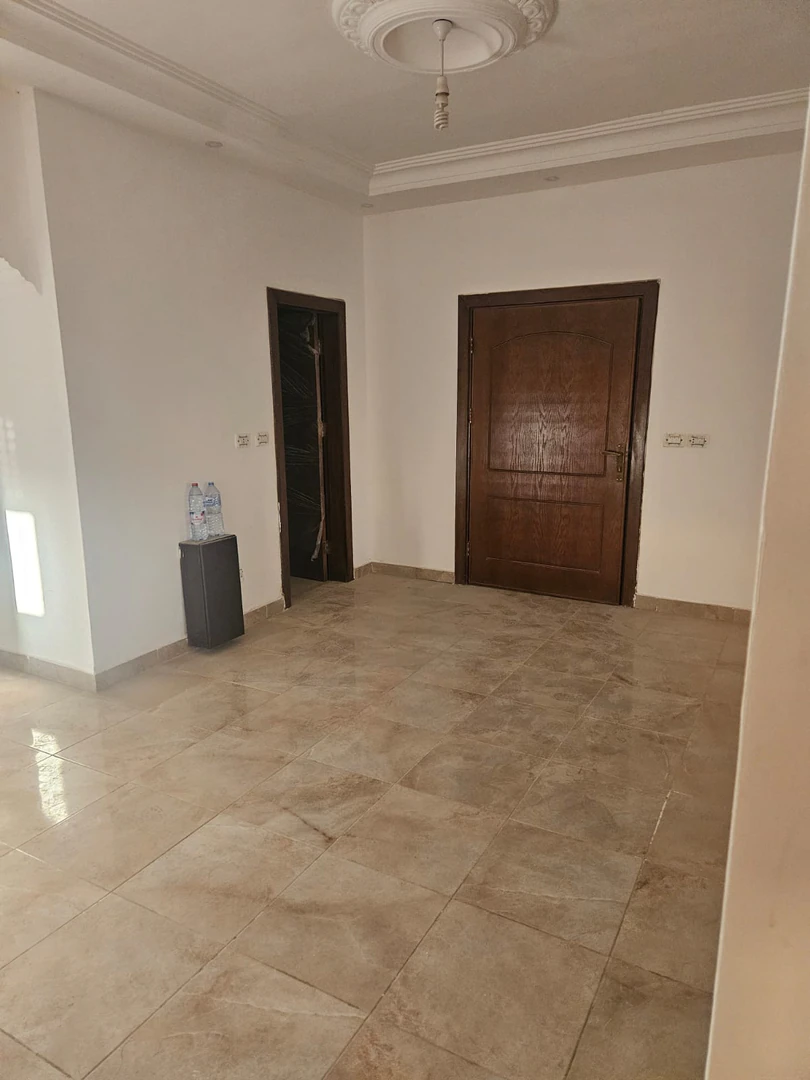 شقة في السلط - نقب الدبور  - 56,000 دأ - صورة 1